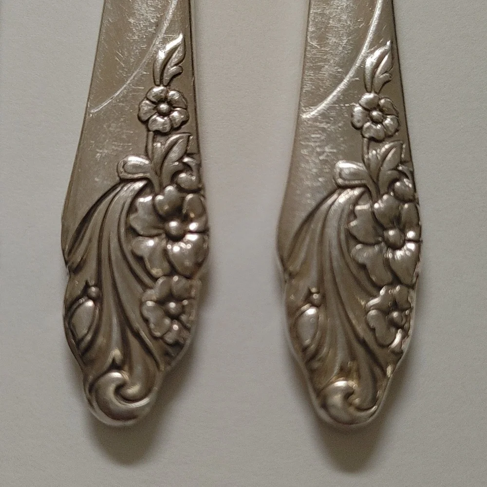 Oneida Evening Star Silver Plate Butter Knives Lot of 9